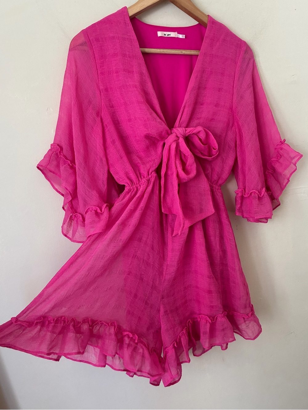 Mi Ami Hot Pink Fairycore Ruffle Tie Front Romper Textured V-Neck Small Femme
